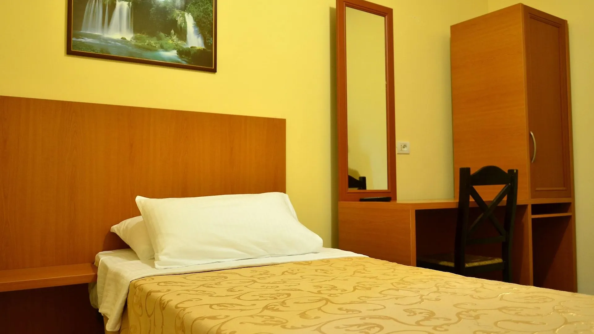 Hotel Nobel Τίρανα