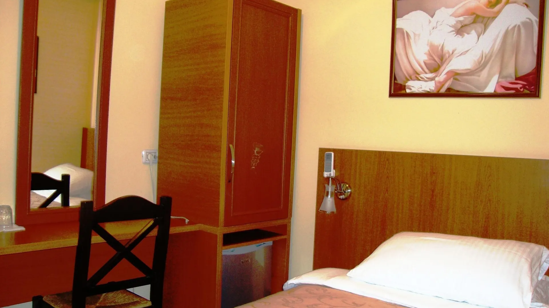 ***  Hotel Nobel Τίρανα Αλβανία