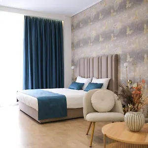 Hotel Golden ,